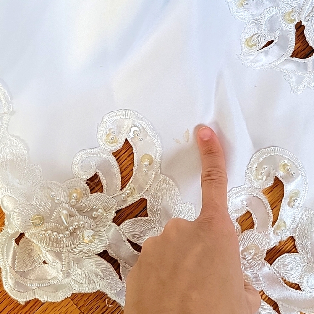 Removable Wedding Train - Picture 13 of 14